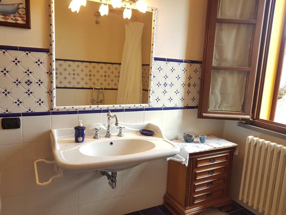 Villa In Campagna Costa Al Bagno Монтополи-ин-Валь-д'Арно Экстерьер фото