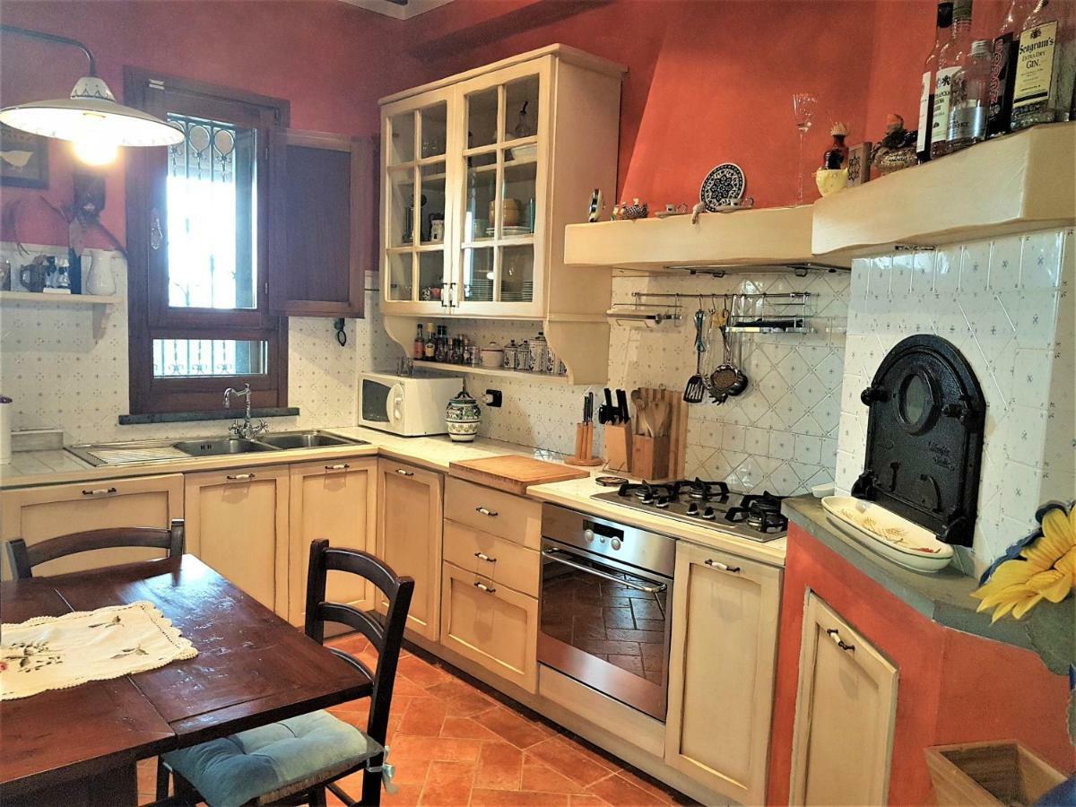 Villa In Campagna Costa Al Bagno Монтополи-ин-Валь-д'Арно Экстерьер фото